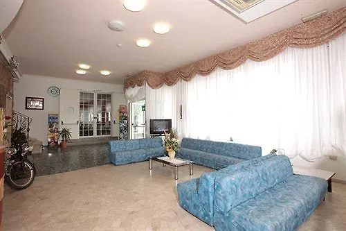 Aurelio 3* تْشيزيناتيكو